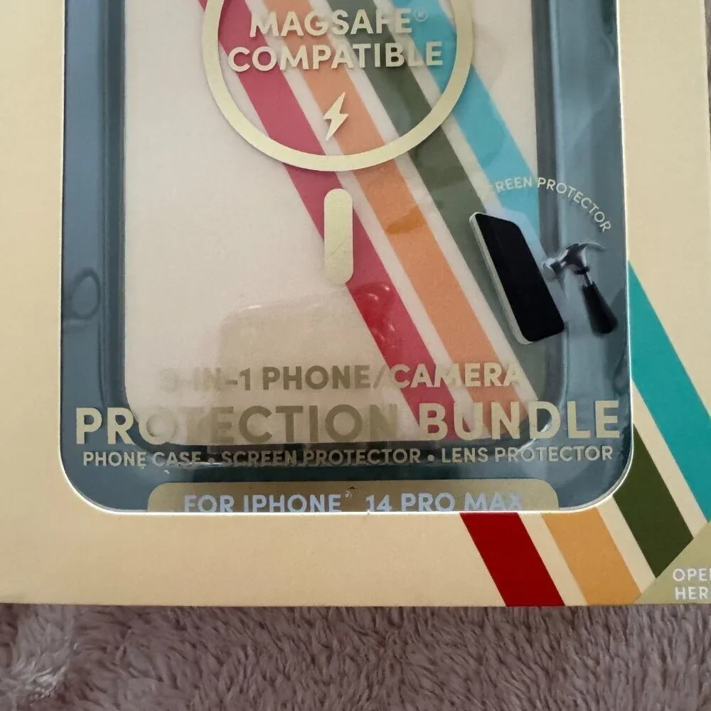 NIB XO Poppy iphone Bundle Case 14 Pro Max 3-in-1 - Case/Screen/Lens - Retro